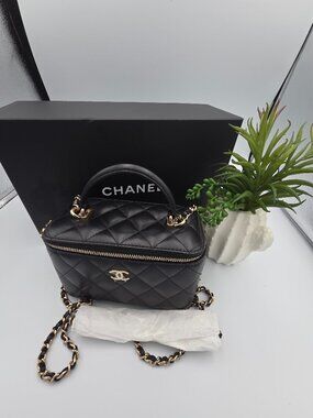 NEW Chanel Mini Vanity Tote